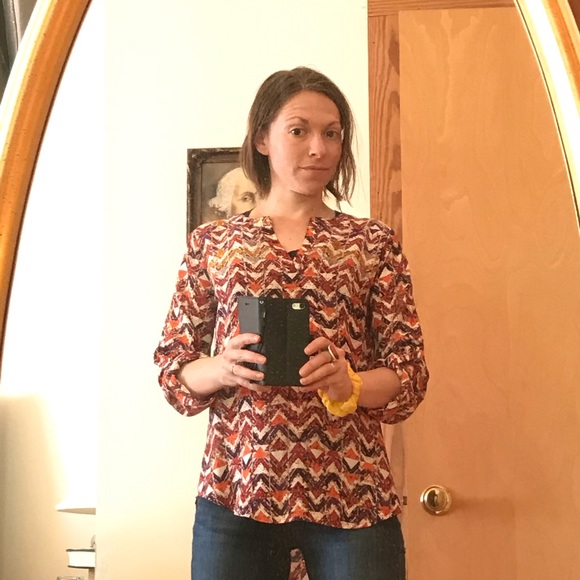 🌸5/$30🌸 Multi-colored Tunic Top EUC - Picture 9 of 13